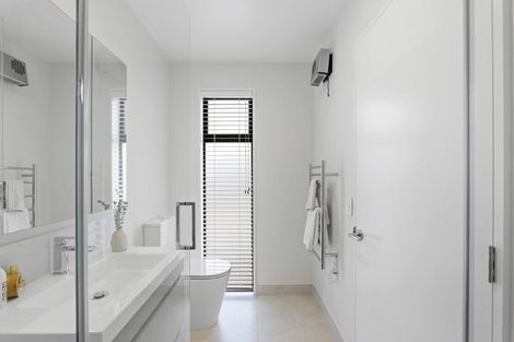 Photo of property in 4/30 Clyde Road, Upper Riccarton, Christchurch, 8041