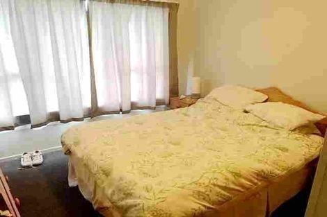 Photo of property in 3/2 Vodanovich Road, Te Atatu South, Auckland, 0610