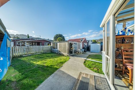 Photo of property in 52 Longfellow Street, Trentham, Upper Hutt, 5018