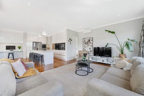 Photo of property in 8 Verley Rise, East Tamaki Heights, Auckland, 2016