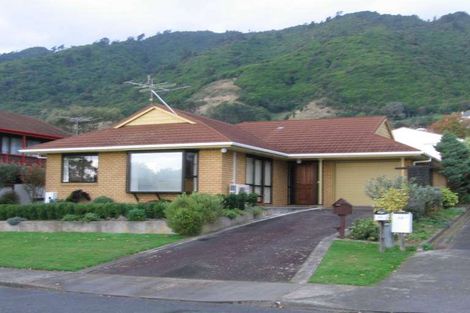 Photo of property in 21 Huia Street, Waikanae, 5036