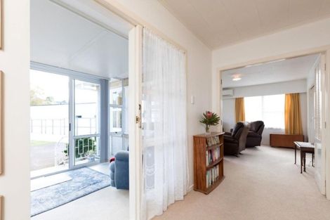 Photo of property in 11 Julian Place, Westown, New Plymouth, 4310