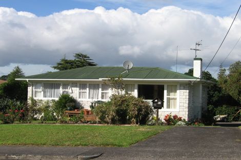 Photo of property in 65 Totara Road, Te Atatu Peninsula, Auckland, 0610
