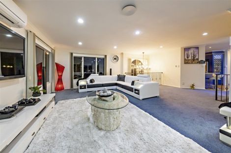 Photo of property in 1 Kumar Place, The Gardens, Auckland, 2105