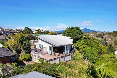 Photo of property in 4a Marchant Place, Westown, New Plymouth, 4310