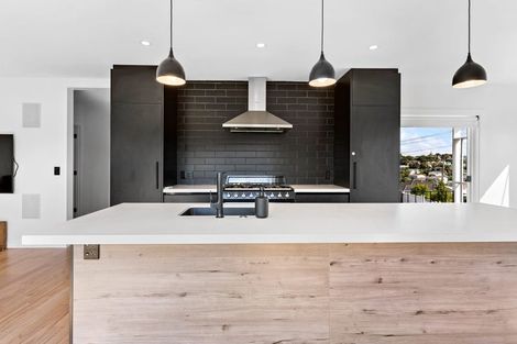 Photo of property in 2 Havelock Avenue, Forrest Hill, Auckland, 0620