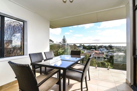 Photo of property in 72 Forest Lake Road, Forest Lake, Hamilton, 3200