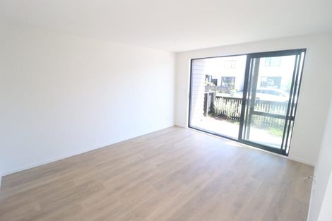 Photo of property in 34 Hobsonville Point Road, Hobsonville, Auckland, 0616