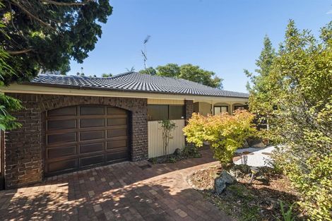 Photo of property in 10 Portsea Place, Chatswood, Auckland, 0626