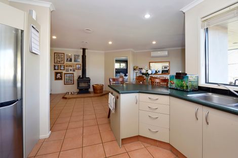 Photo of property in 35 Hollybush Drive, Brightwater, 7022