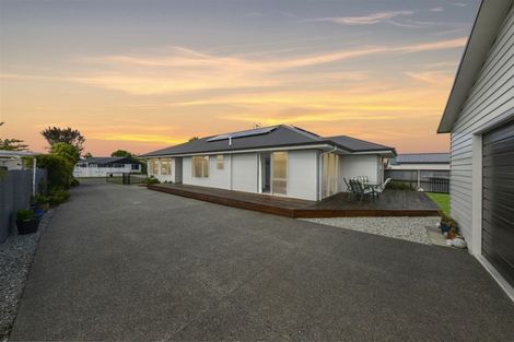 Photo of property in 61 Gray Crescent, Kaiapoi, 7630
