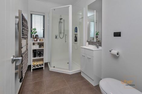 Photo of property in 19 Woodland Road, Maungaturoto, 0588