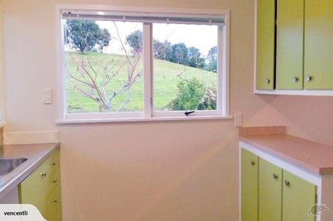 Photo of property in 2/108 Hillside Road, Glenfield, Auckland, 0627