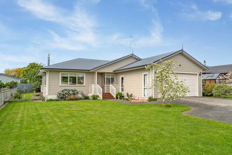 Photo of property in 12 Rexwood Estate, Carterton, 5713