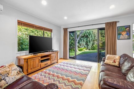 Photo of property in 42 Kristin Lane, Albany, Auckland, 0632