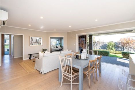 Photo of property in 8 Te Heipora Place, Havelock North, 4130