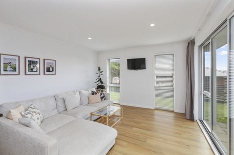 Photo of property in 9 Marsden Place, Hurworth, New Plymouth, 4310