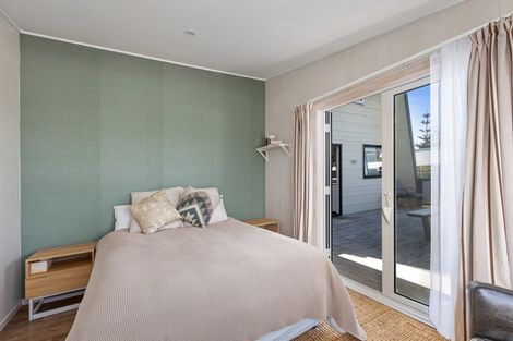 Photo of property in 3 Harapaki Road, Riversdale Beach, Masterton, 5872
