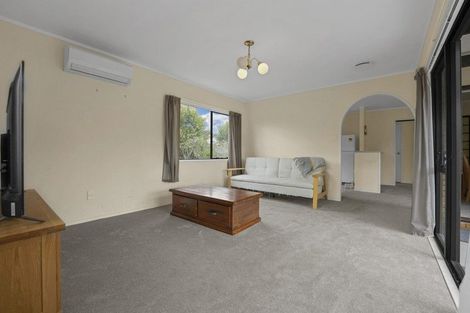 Photo of property in 5 Oakhaven Place, Ranui, Auckland, 0612