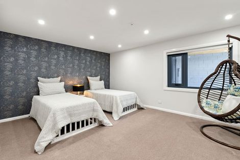 Photo of property in 35 Grumman Lane, Newlands, Wellington, 6037