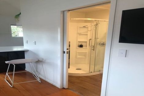 Photo of property in 29 Paragon Avenue, Beach Haven, Auckland, 0626