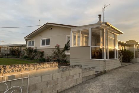 Photo of property in 11 Jull Crescent, Waipukurau, 4200