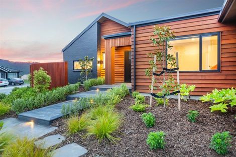 Photo of property in 16 Rotorua Grove, Aotea, Porirua, 5024