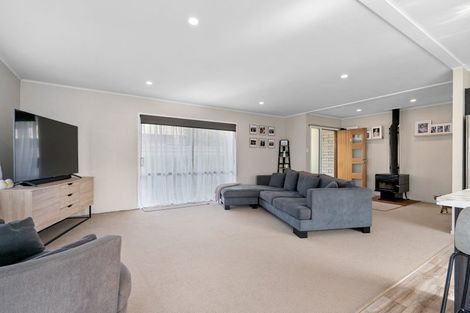 Photo of property in 317 Shakespeare Street, Leamington, Cambridge, 3432