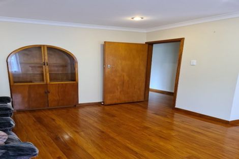 Photo of property in 20 Arahoe Road, New Lynn, Auckland, 0600