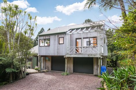 Photo of property in 779a West Coast Road, Oratia, Auckland, 0604