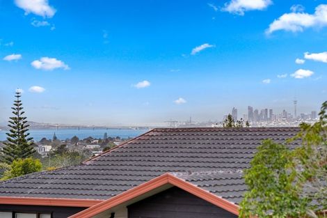 Photo of property in 8 Widmore Drive, Massey, Auckland, 0614