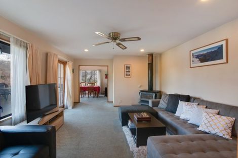 Photo of property in 36 Greenstone Place, Fernhill, Queenstown, 9300