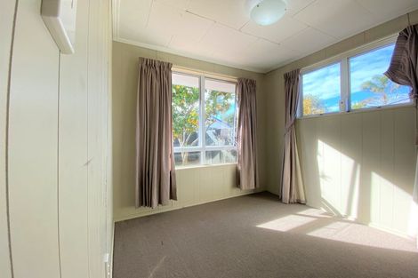 Photo of property in 2/127 Swanson Road, Henderson, Auckland, 0610