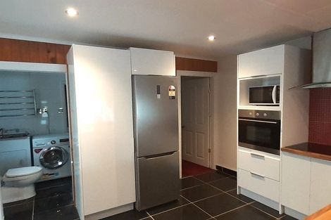 Photo of property in 216 Oriental Parade, Oriental Bay, Wellington, 6011