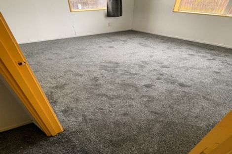 Photo of property in 3/3 Etherton Drive, Weymouth, Auckland, 2103