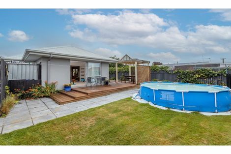 Photo of property in 132 Beach Road, North New Brighton, Christchurch, 8083