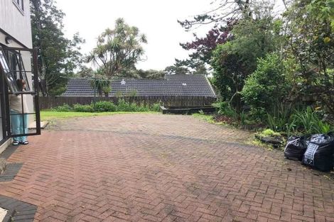 Photo of property in 7 Glen Vista Place, Bayview, Auckland, 0629