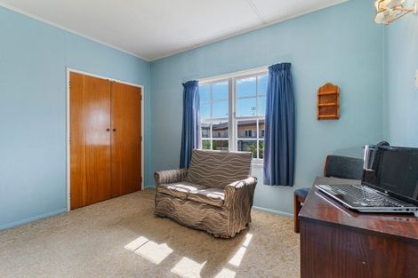 Photo of property in 16 Hogg Crescent, Masterton, 5810