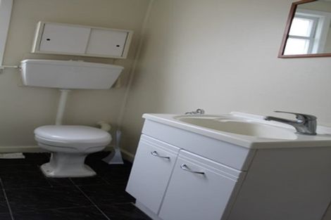 Photo of property in 553 Featherston Street, Roslyn, Palmerston North, 4414