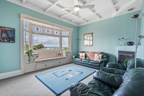 Photo of property in 16 Alfred Street, Northcote Point, Auckland, 0627