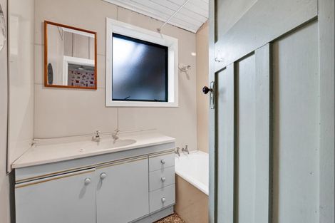 Photo of property in 13 Rennell Street, Frankleigh Park, New Plymouth, 4310