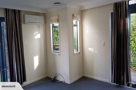 Photo of property in 152a Newlands Road, Newlands, Wellington, 6037