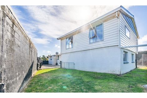 Photo of property in 10 Robert Street, Otatara, Invercargill, 9879