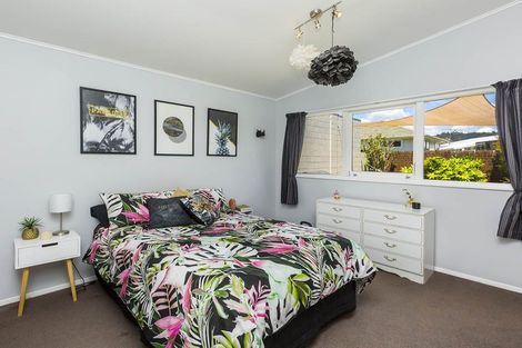 Photo of property in 17 Kiwi Street, Heretaunga, Upper Hutt, 5018