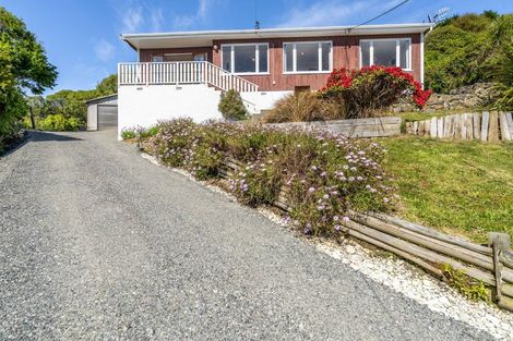 Photo of property in 78 Marine Parade, Bluff, 9814