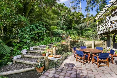 Photo of property in 779a West Coast Road, Oratia, Auckland, 0604