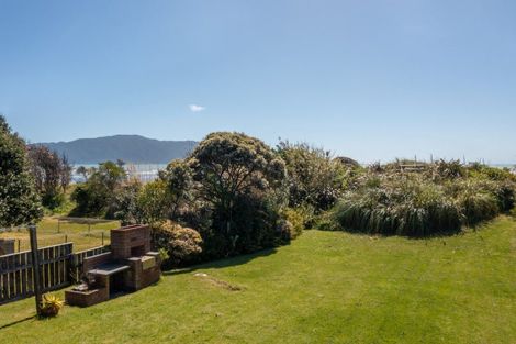 Photo of property in 10 Nuhaka Place, Paraparaumu Beach, Paraparaumu, 5032