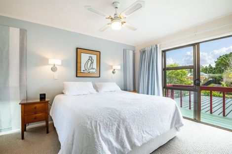 Photo of property in 3 Portsea Place, Chatswood, Auckland, 0626