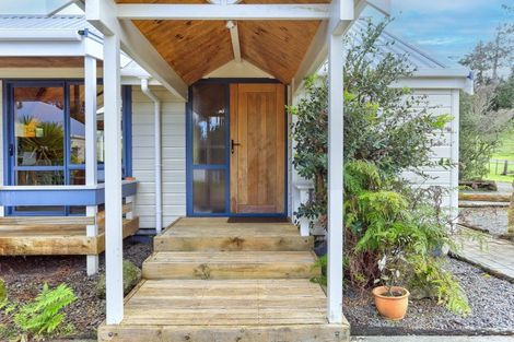 Photo of property in 12 Pickwick Road, Otamatea, Whanganui, 4571