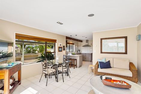 Photo of property in 38 Frank Evans Place, Henderson, Auckland, 0610